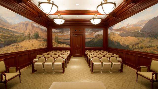 Trujillo Mormon temple endowment room